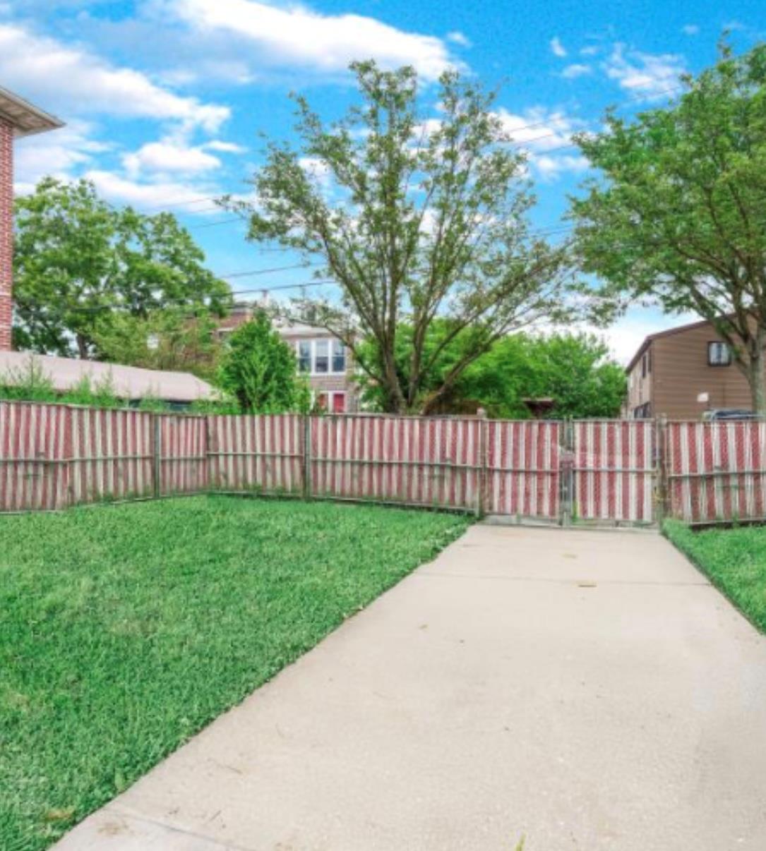 #20 photo, 1087 Blake Avenue, Brooklyn , NY 11208