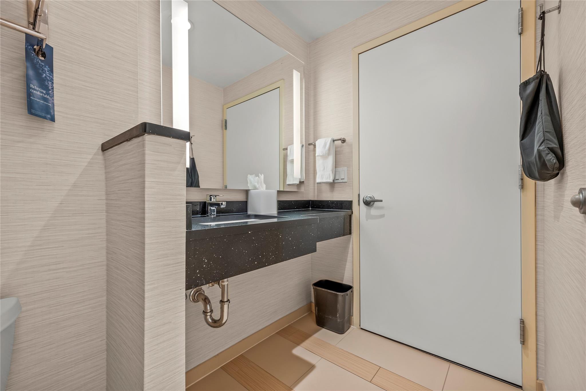 #19 photo, 18331 Horace Harding Expressway, クイーンズ区 Fresh Meadows , NY 11365