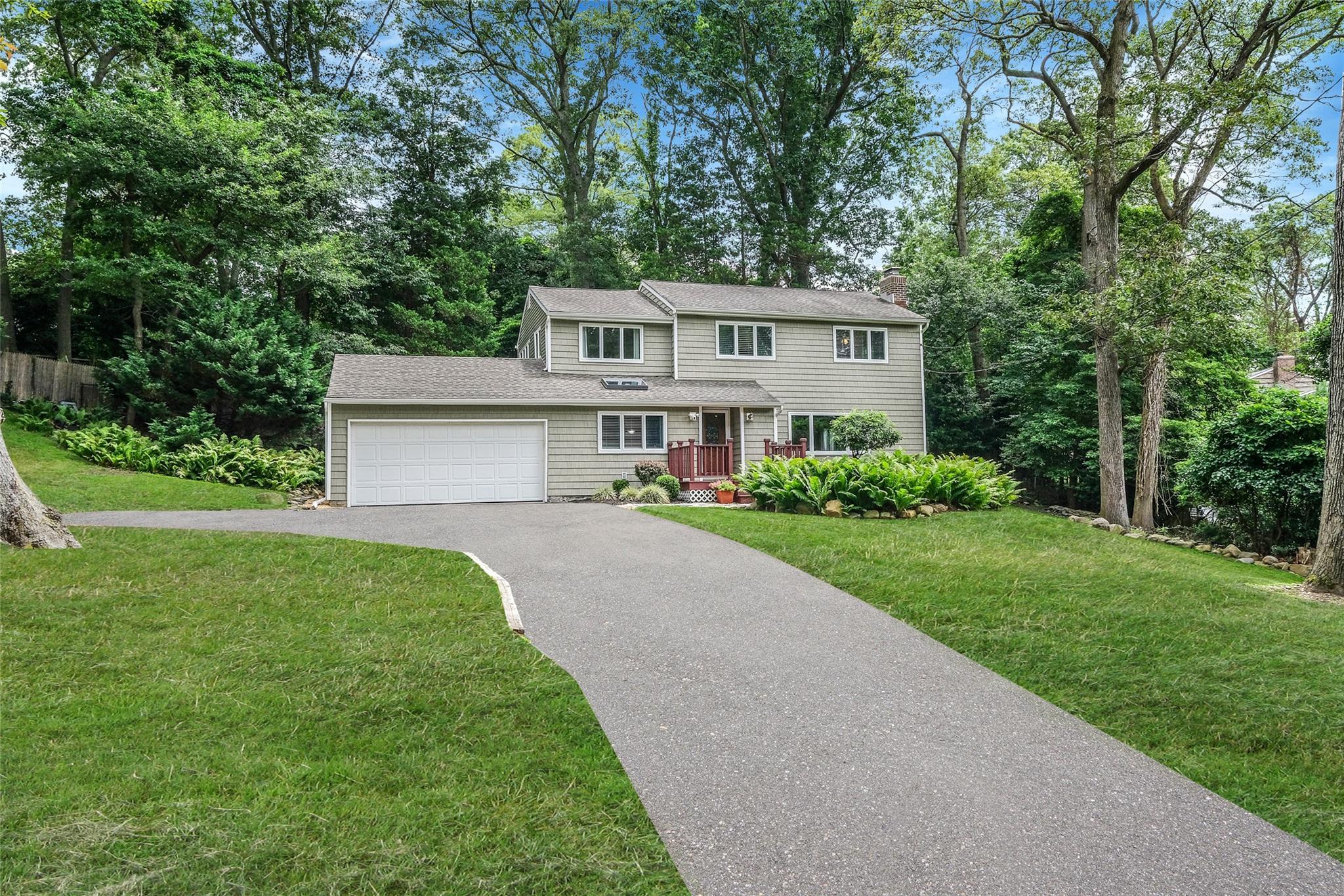 #1 photo, 9 Lower Cross, 東長島 Shoreham , NY 11786