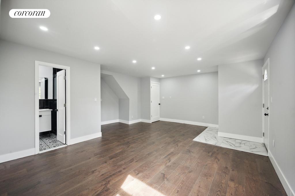 #14 photo, 224 W 252ND Street, ブロンクス区 North Riverdale , NY 10471