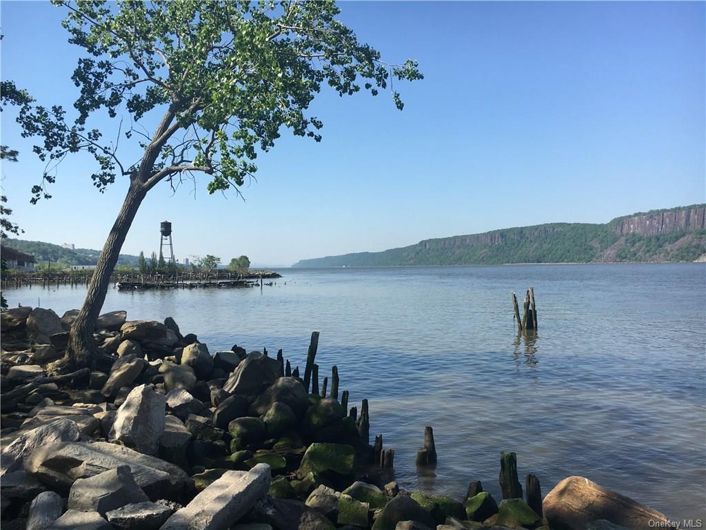 #19 photo, 555 Broadway Avenue, Hastings-on-Hudson , NY 10706
