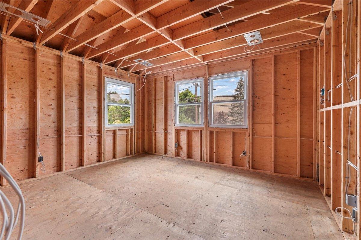 #18 photo, 130 E Carmans Road, サフォーク郡 Farmingdale , NY 11735