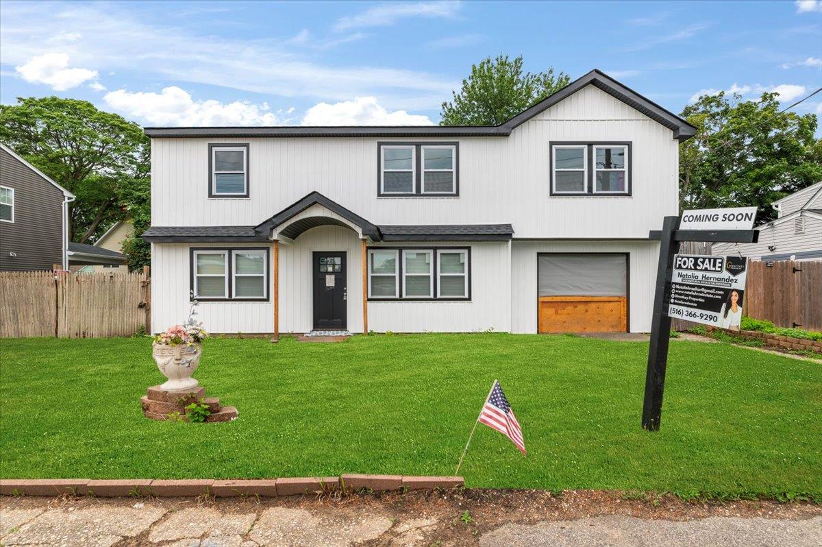 #2 photo, 130 E Carmans Road, サフォーク郡 Farmingdale , NY 11735