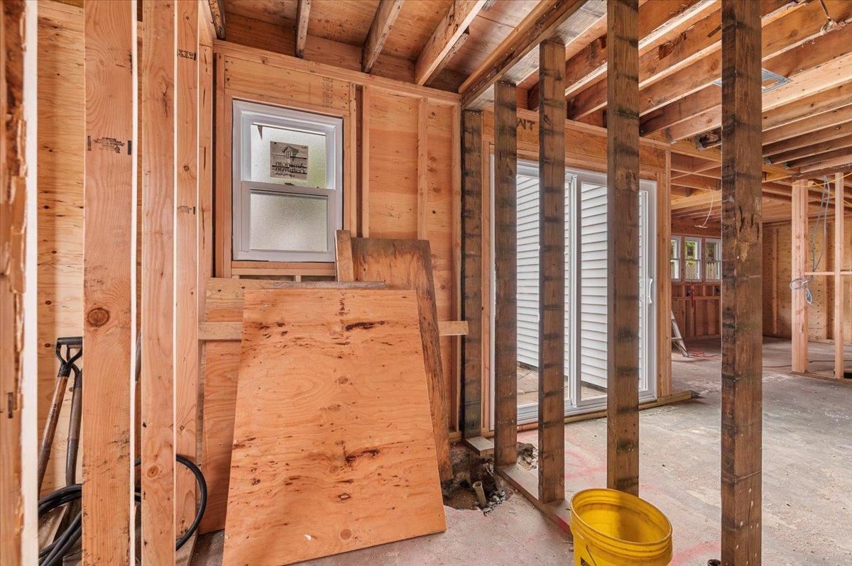 #6 photo, 130 E Carmans Road, サフォーク郡 Farmingdale , NY 11735