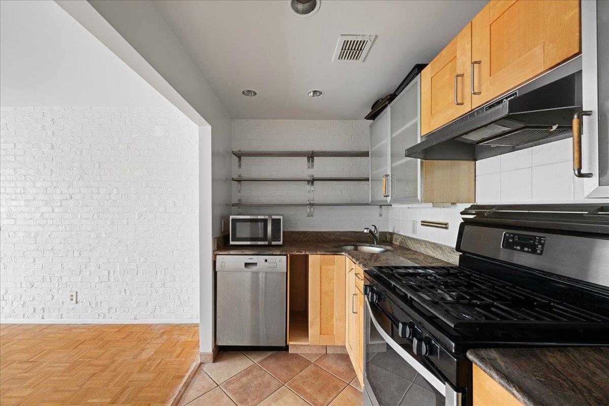 #19 photo, 23 Water Grant St, Yonkers , NY 10701