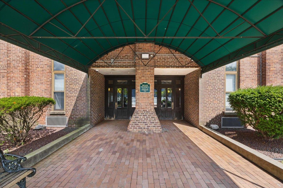 #2 photo, 23 Water Grant St, Yonkers , NY 10701