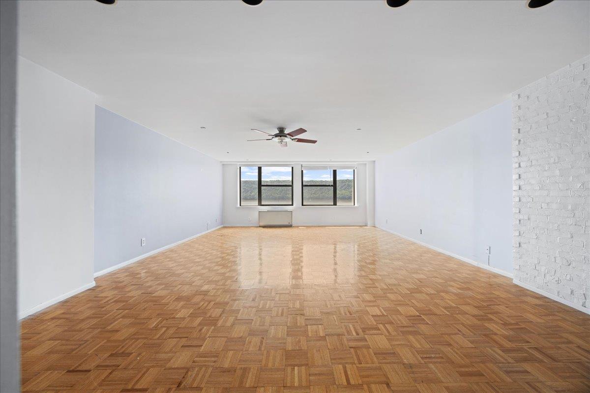 #5 photo, 23 Water Grant St, Yonkers , NY 10701