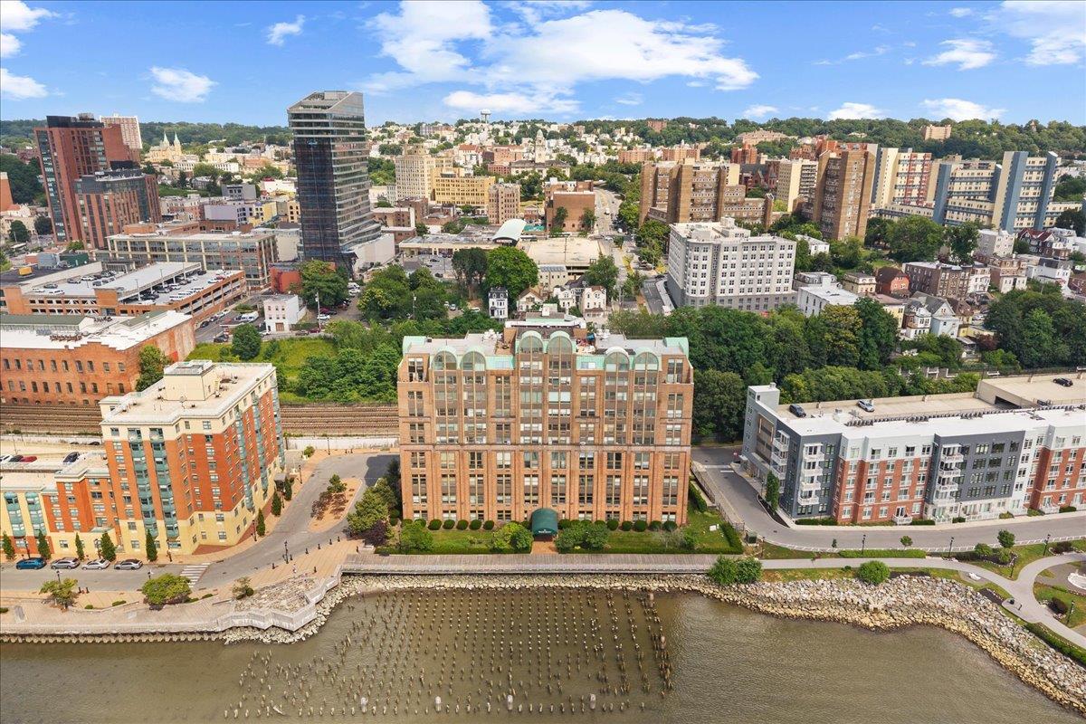 #7 photo, 23 Water Grant St, Yonkers , NY 10701