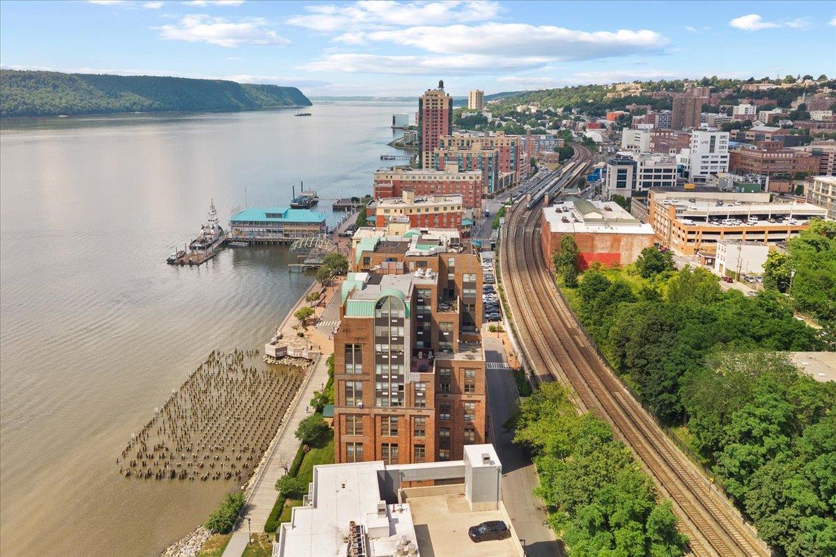 #8 photo, 23 Water Grant St, Yonkers , NY 10701