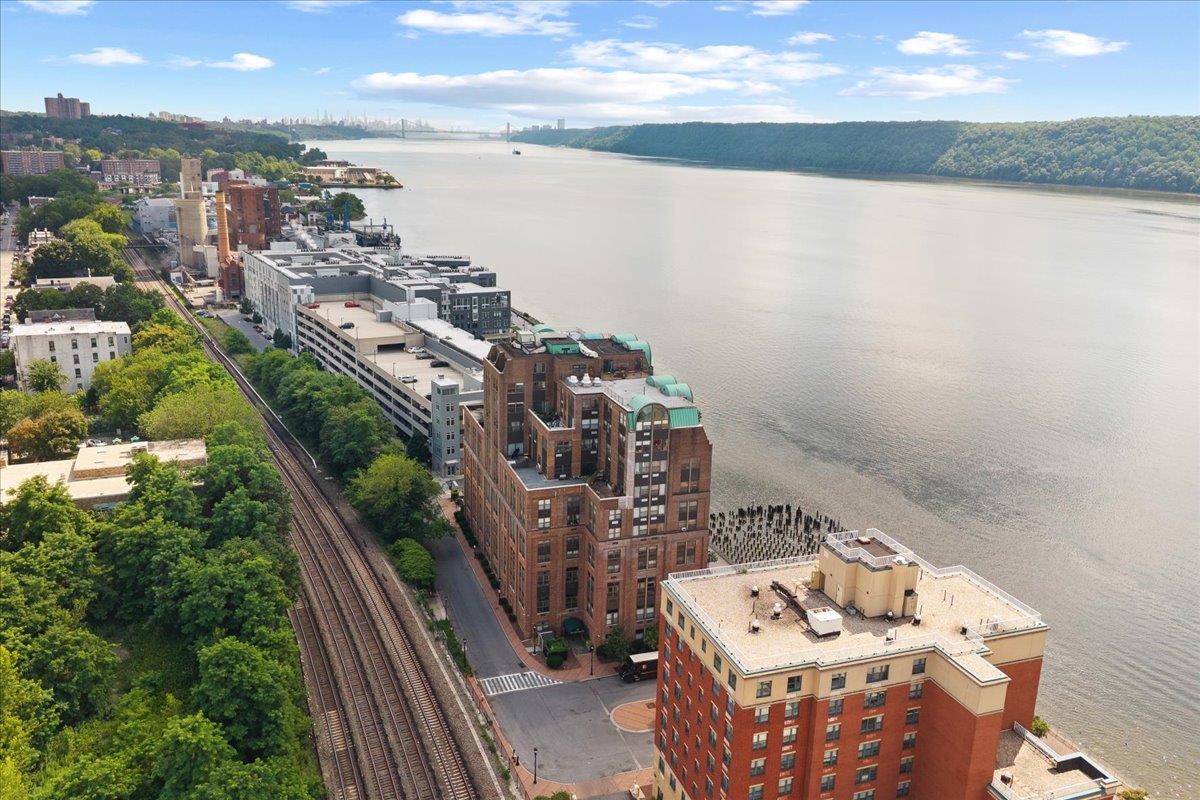 #9 photo, 23 Water Grant St, Yonkers , NY 10701