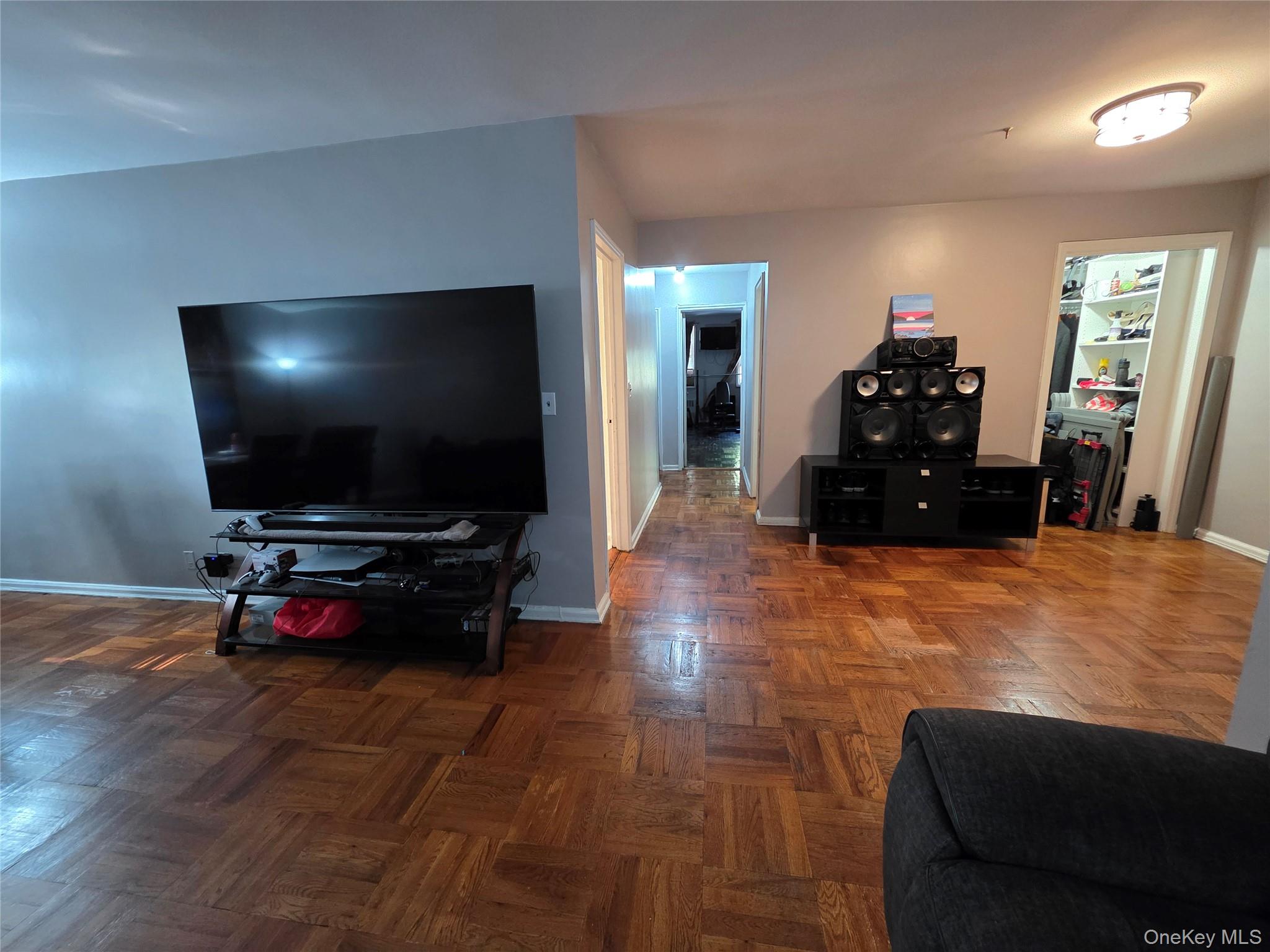 #3 photo, 1234 Midland Avenue, Bronxville , NY 10708