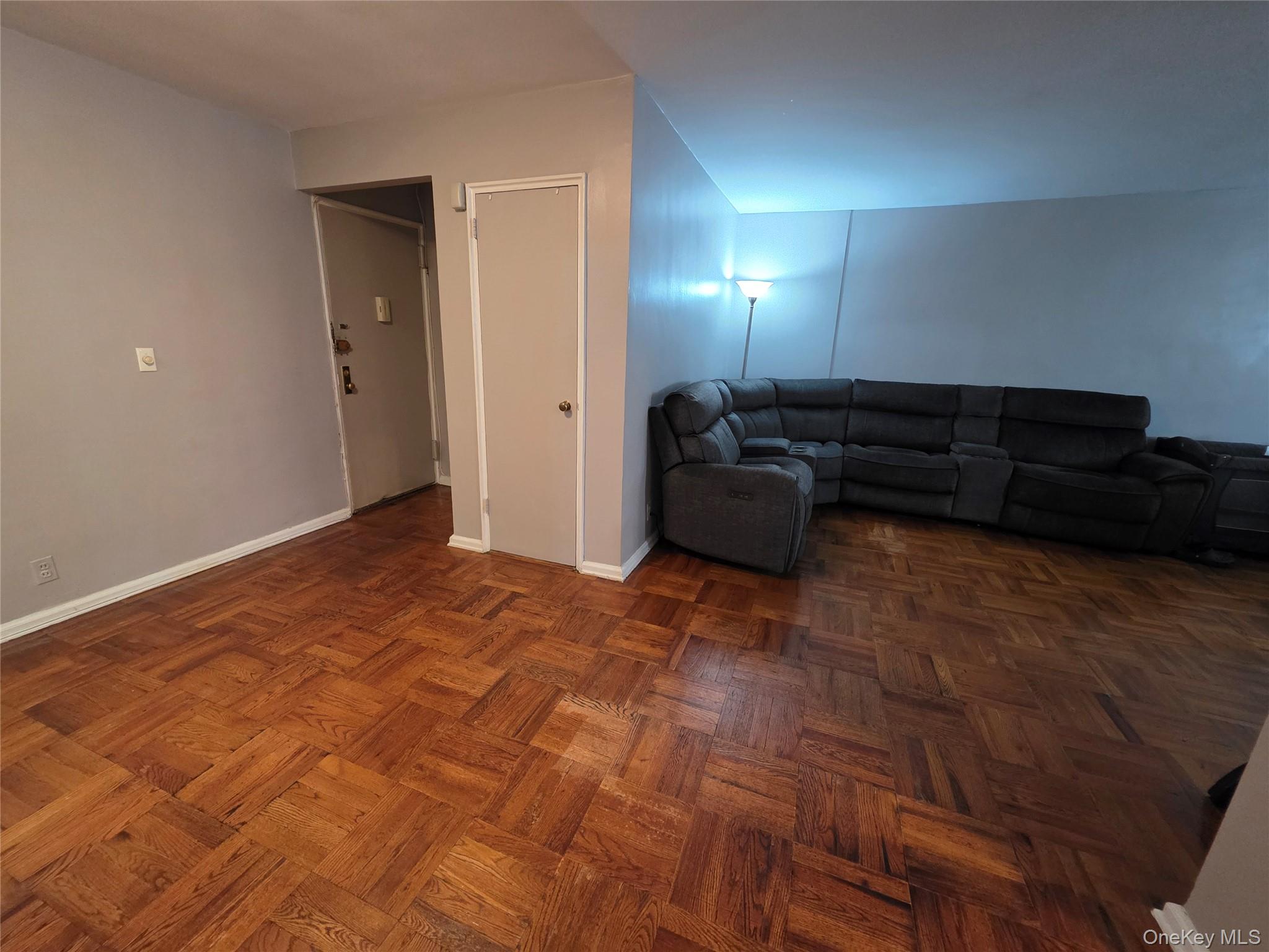 #8 photo, 1234 Midland Avenue, Bronxville , NY 10708