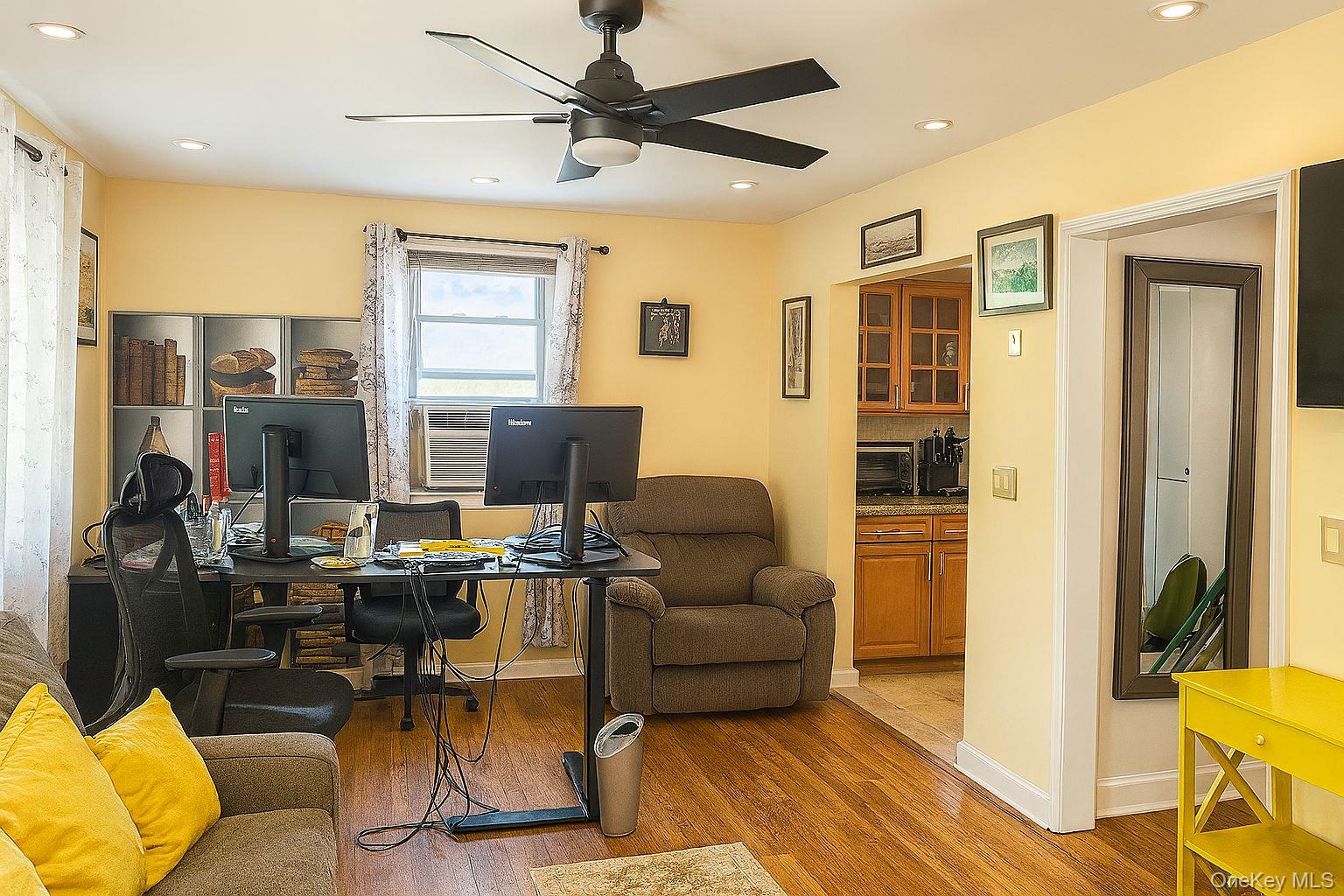 #3 photo, 13131 234th Street, クイーンズ区 Rosedale , NY 11422