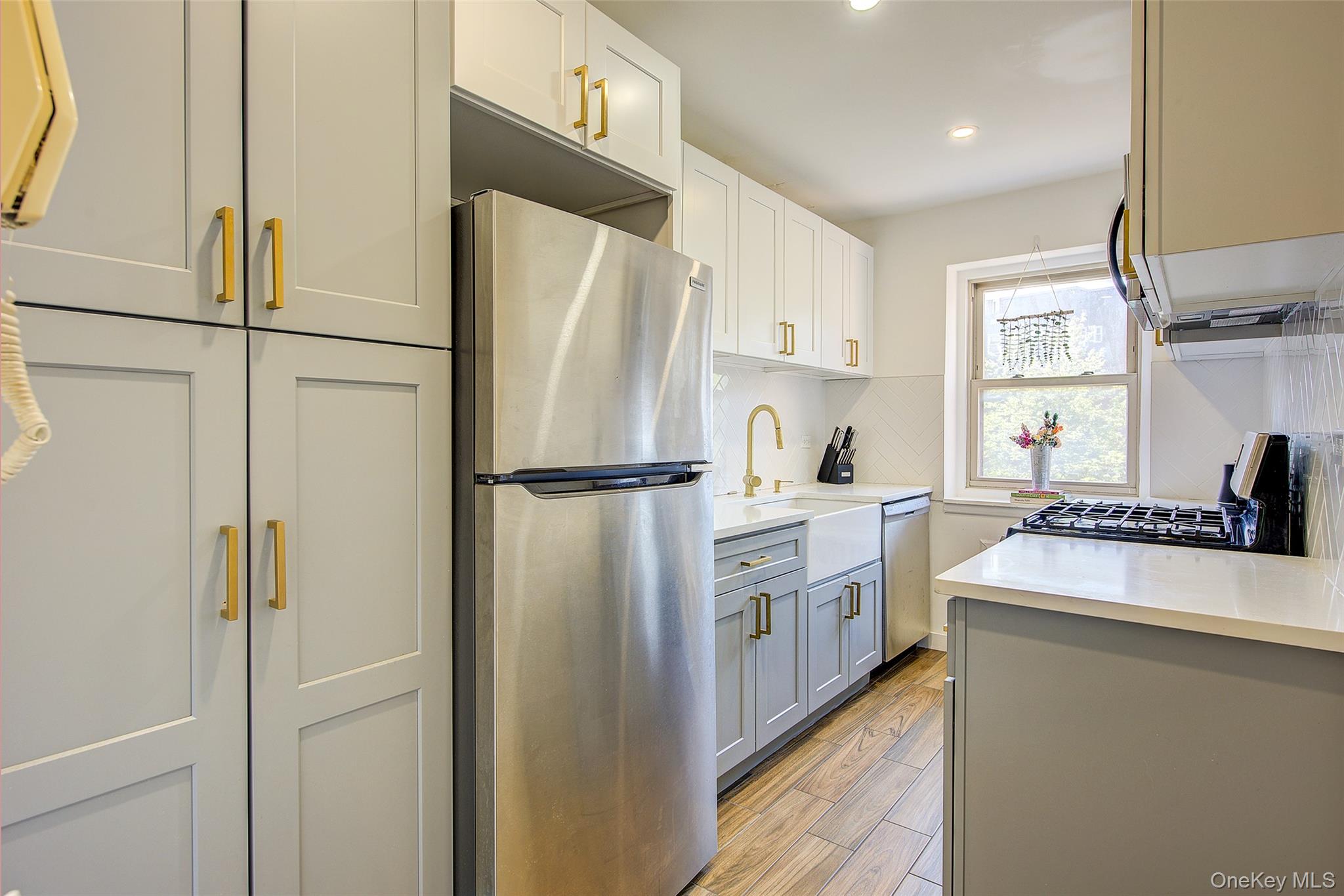 #17 photo, 144-60 Gravett Road, Куинс ‖ Kew Garden Hills , NY 11367