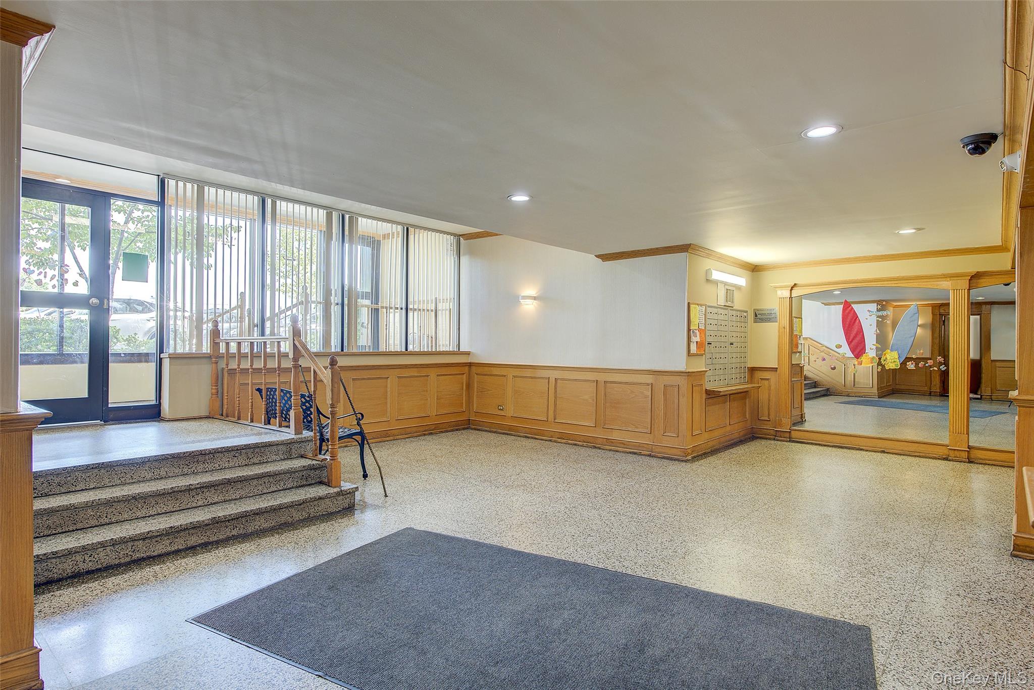 #4 photo, 144-60 Gravett Road, Куинс ‖ Kew Garden Hills , NY 11367