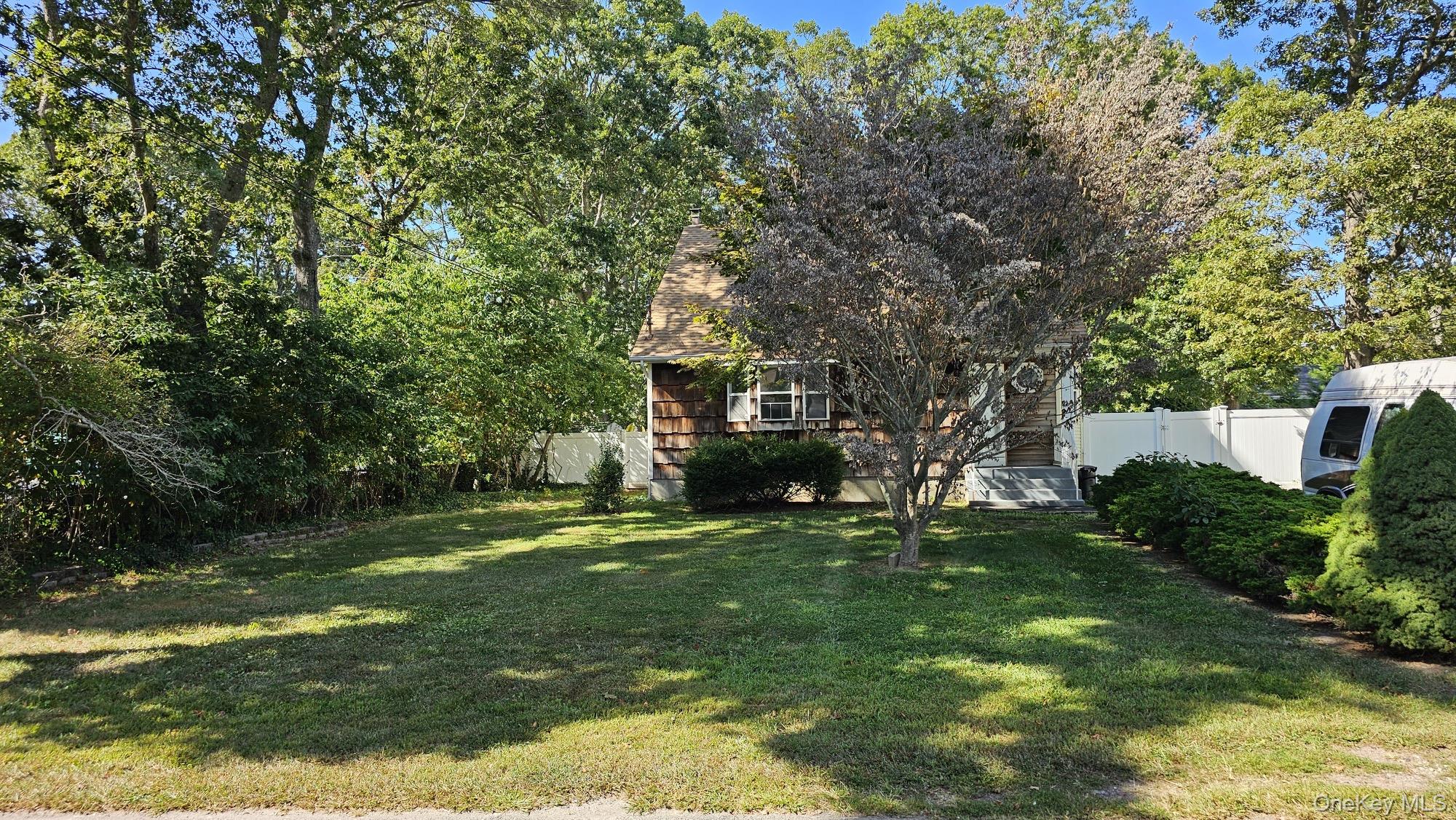 #2 photo, 81 Parkwood Drive, サフォーク郡 Mastic Beach , NY 11951