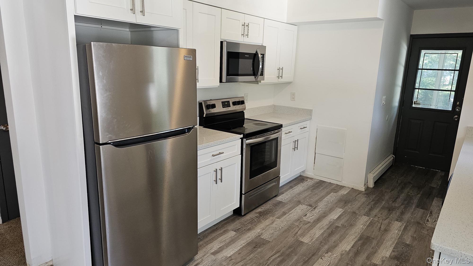 #20 photo, 81 Parkwood Drive, サフォーク郡 Mastic Beach , NY 11951