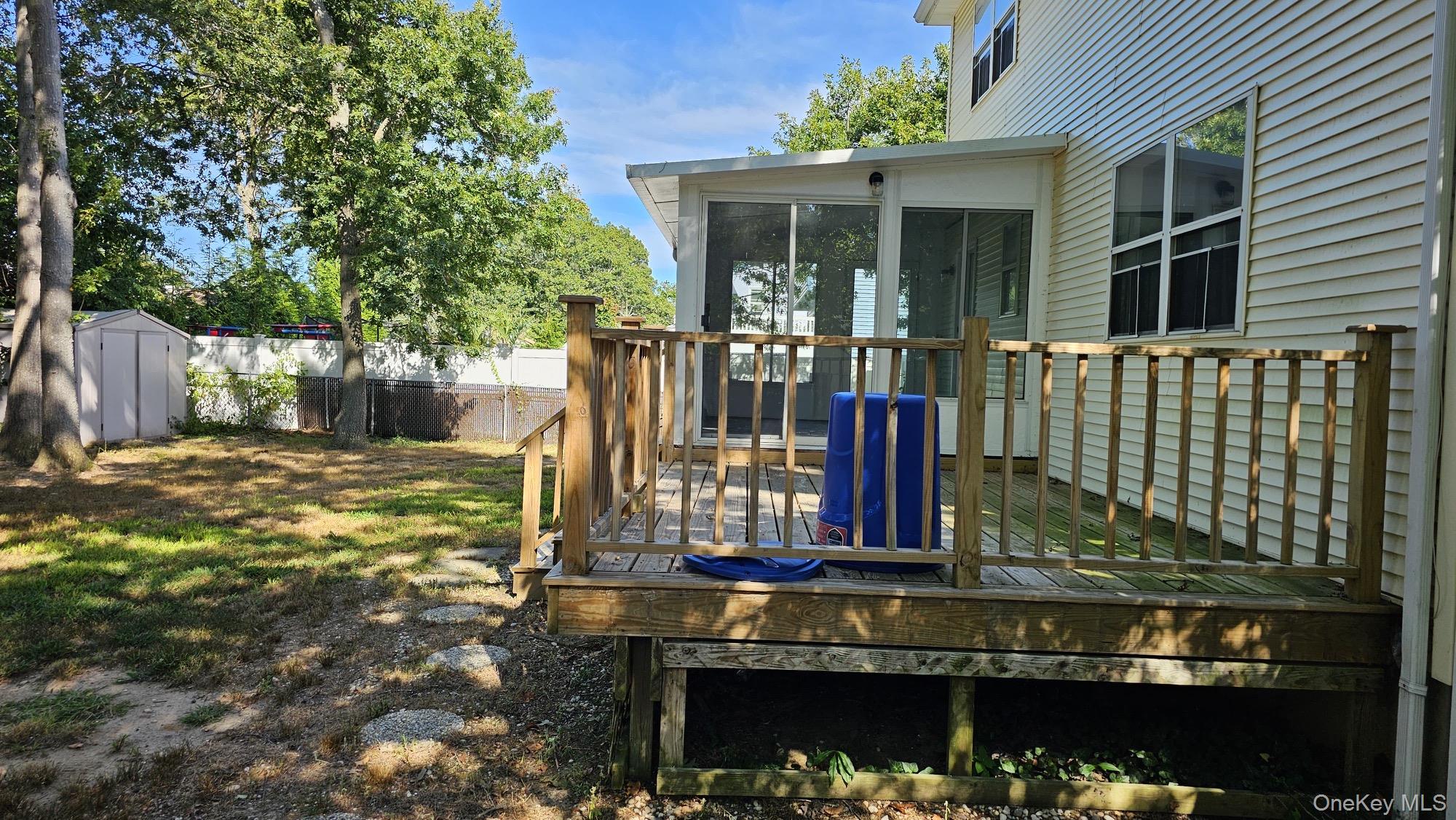 #4 photo, 81 Parkwood Drive, サフォーク郡 Mastic Beach , NY 11951