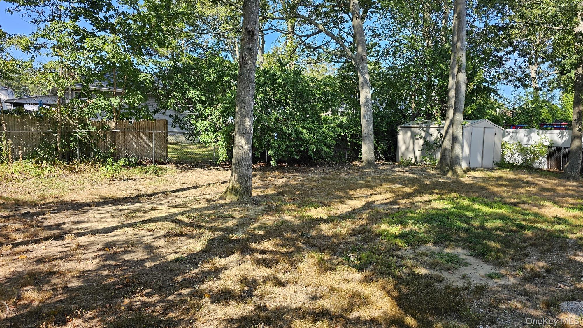 #5 photo, 81 Parkwood Drive, サフォーク郡 Mastic Beach , NY 11951