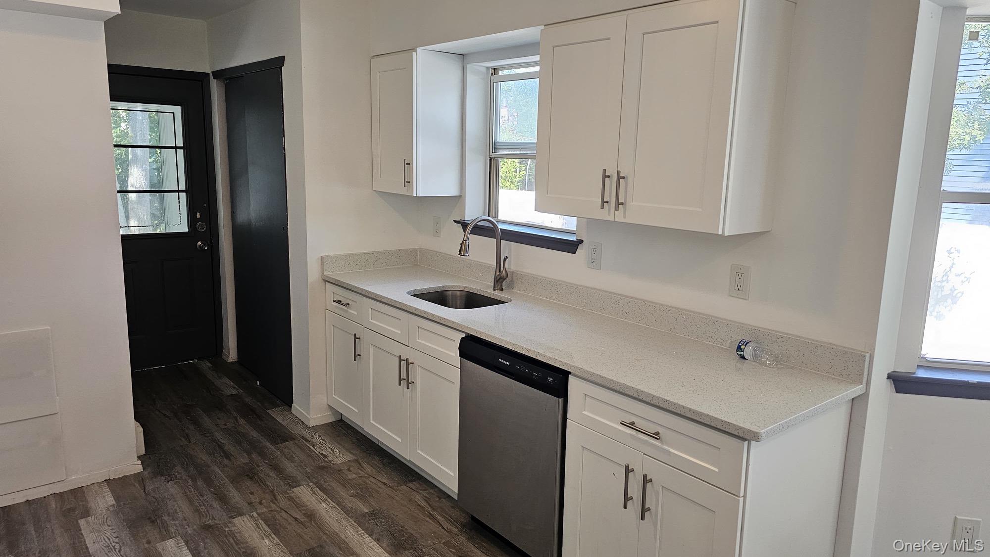 #9 photo, 81 Parkwood Drive, サフォーク郡 Mastic Beach , NY 11951