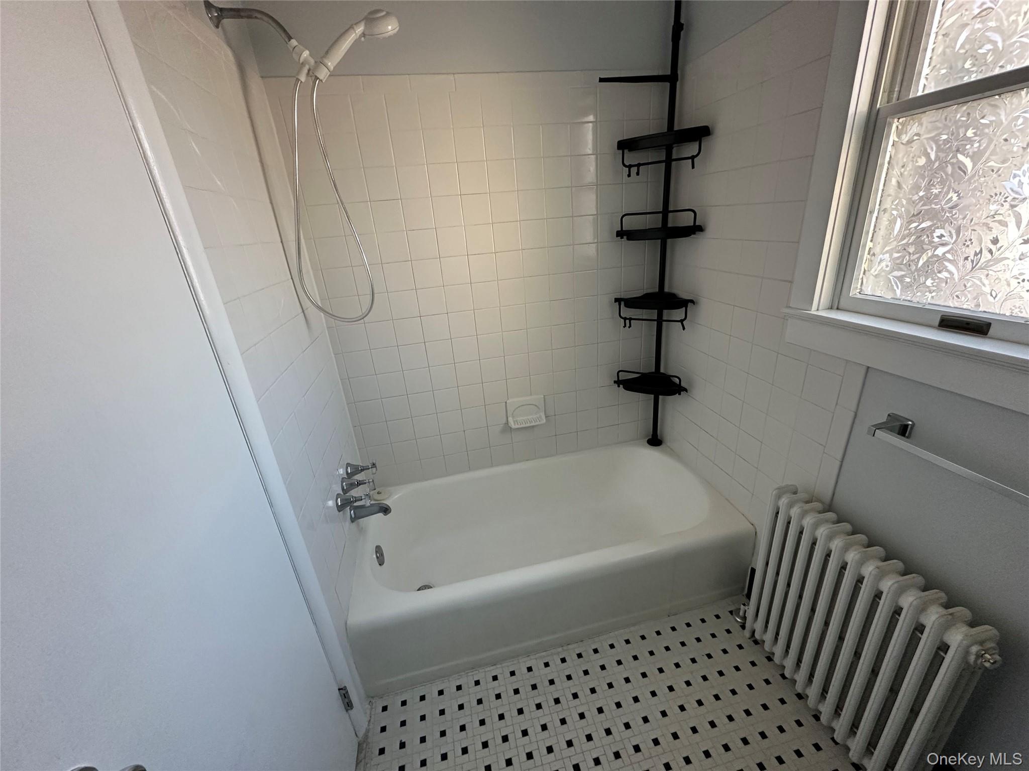 #13 photo, 70 Broadway, サフォーク郡 Greenlawn , NY 11740