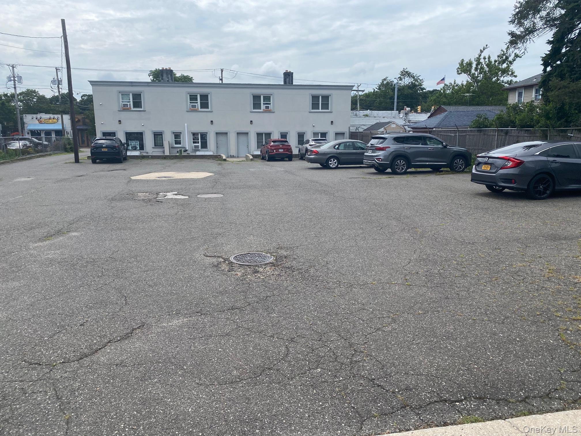 #14 photo, 70 Broadway, サフォーク郡 Greenlawn , NY 11740