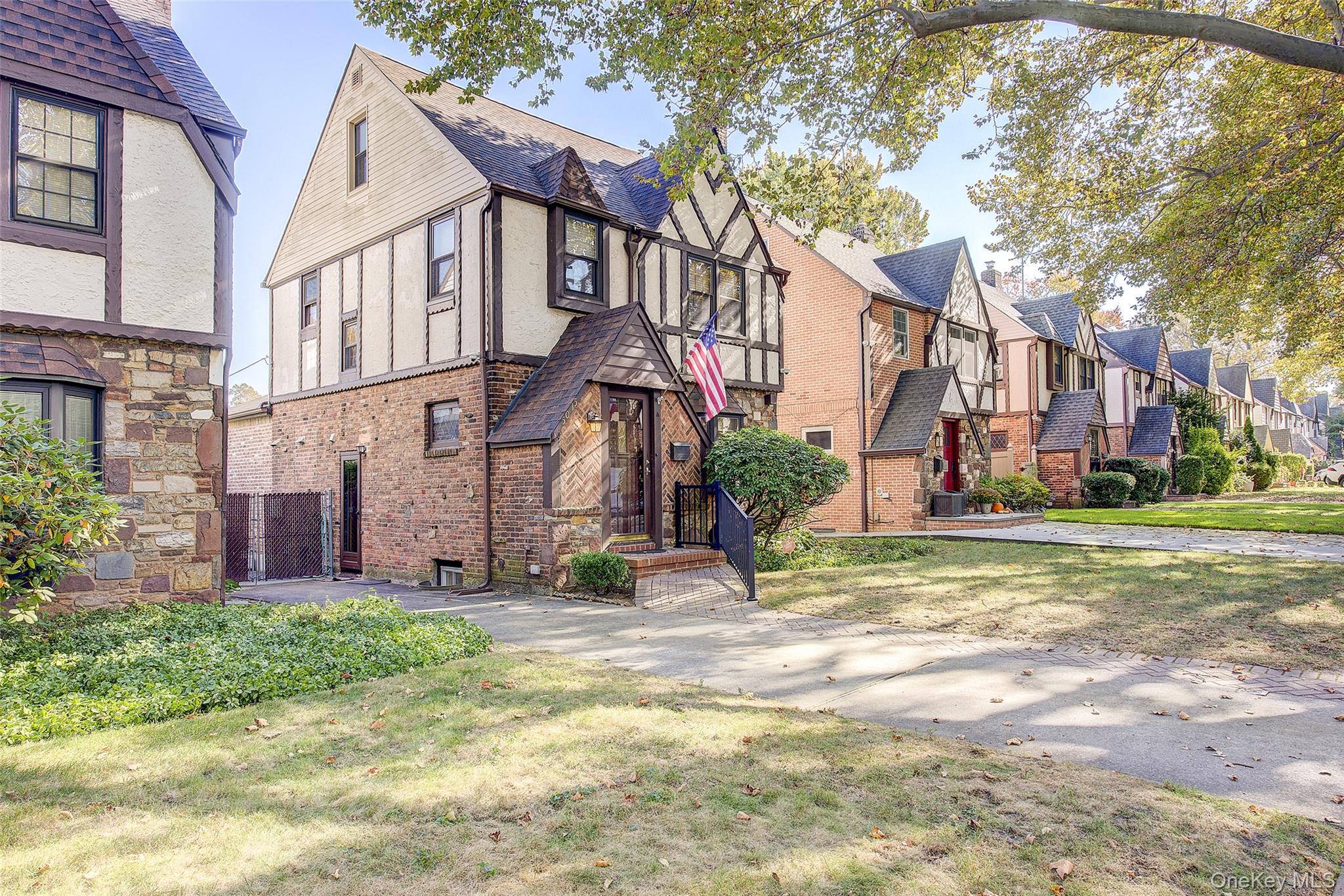 #3 photo, 50-15 245th Street, Douglaston , NY 11362