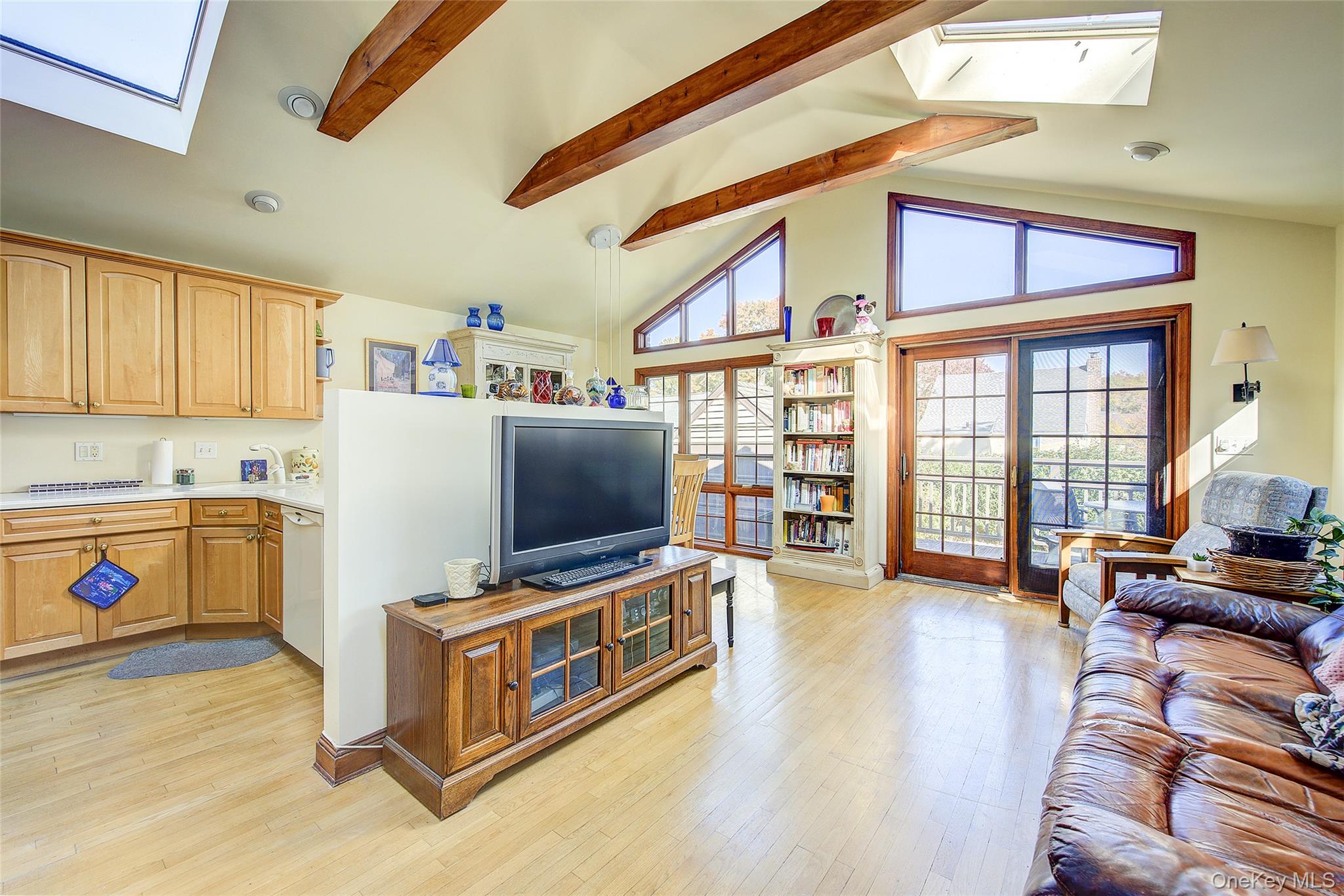 #9 photo, 50-15 245th Street, Douglaston , NY 11362