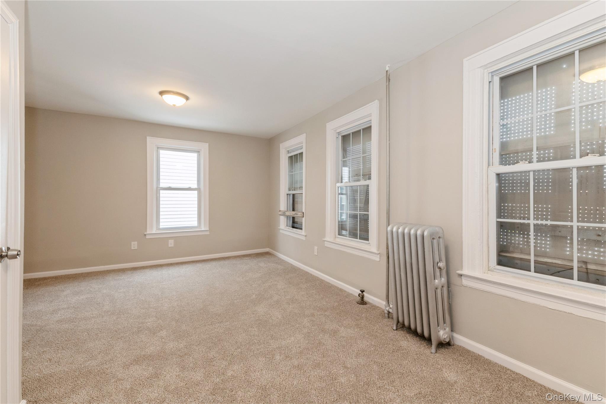 #11 photo, 194-56 Murdock Avenue, クイーンズ区 Saint Albans , NY 11412