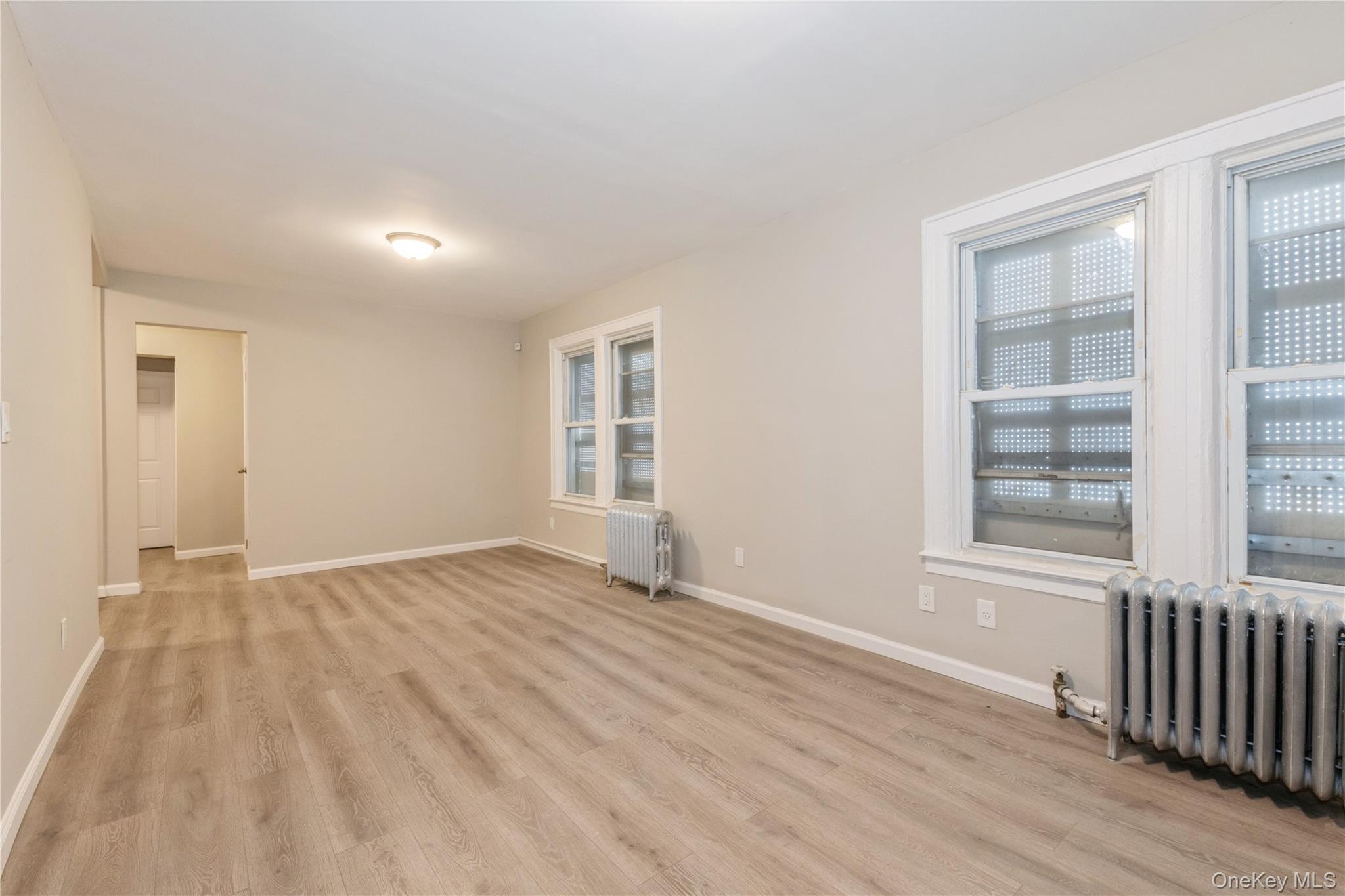 #6 photo, 194-56 Murdock Avenue, クイーンズ区 Saint Albans , NY 11412