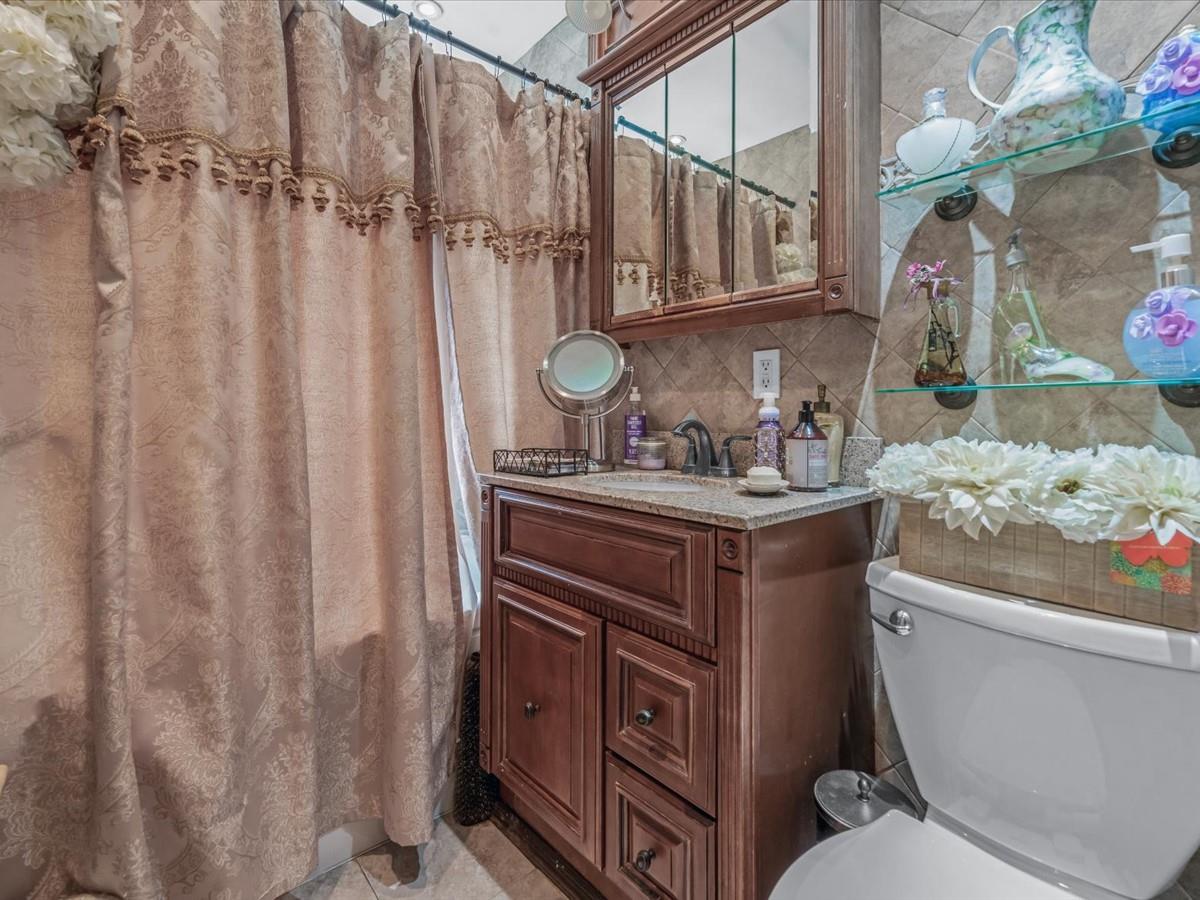 #12 photo, 11554 174 Street, Saint Albans , NY 11434