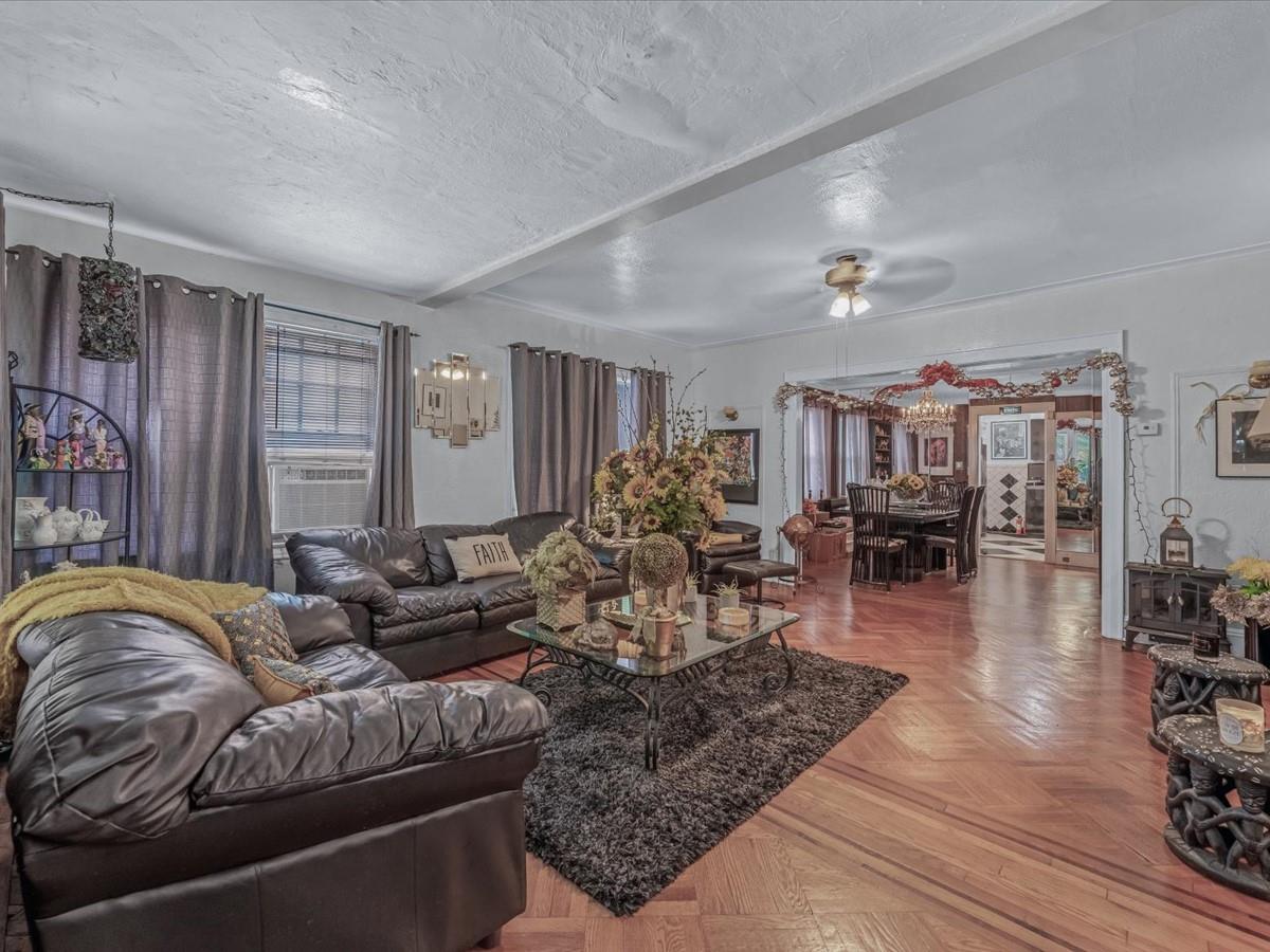 #4 photo, 11554 174 Street, Saint Albans , NY 11434