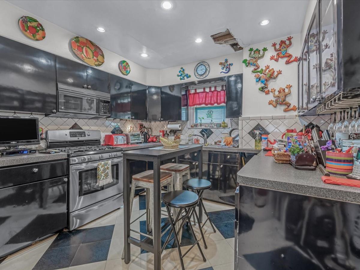 #8 photo, 11554 174 Street, Saint Albans , NY 11434