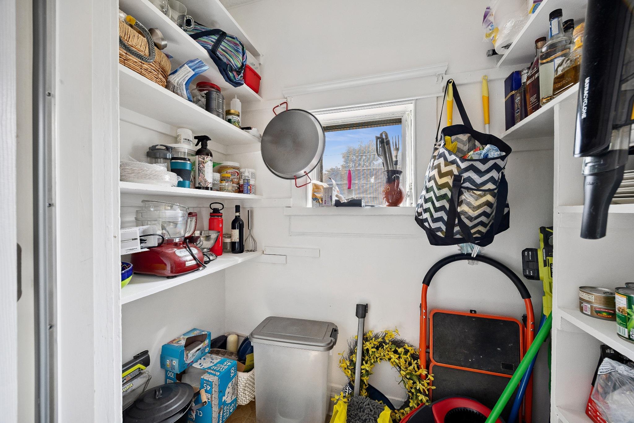 #13 photo, 1639 Hone Avenue, Bronx , NY 10461