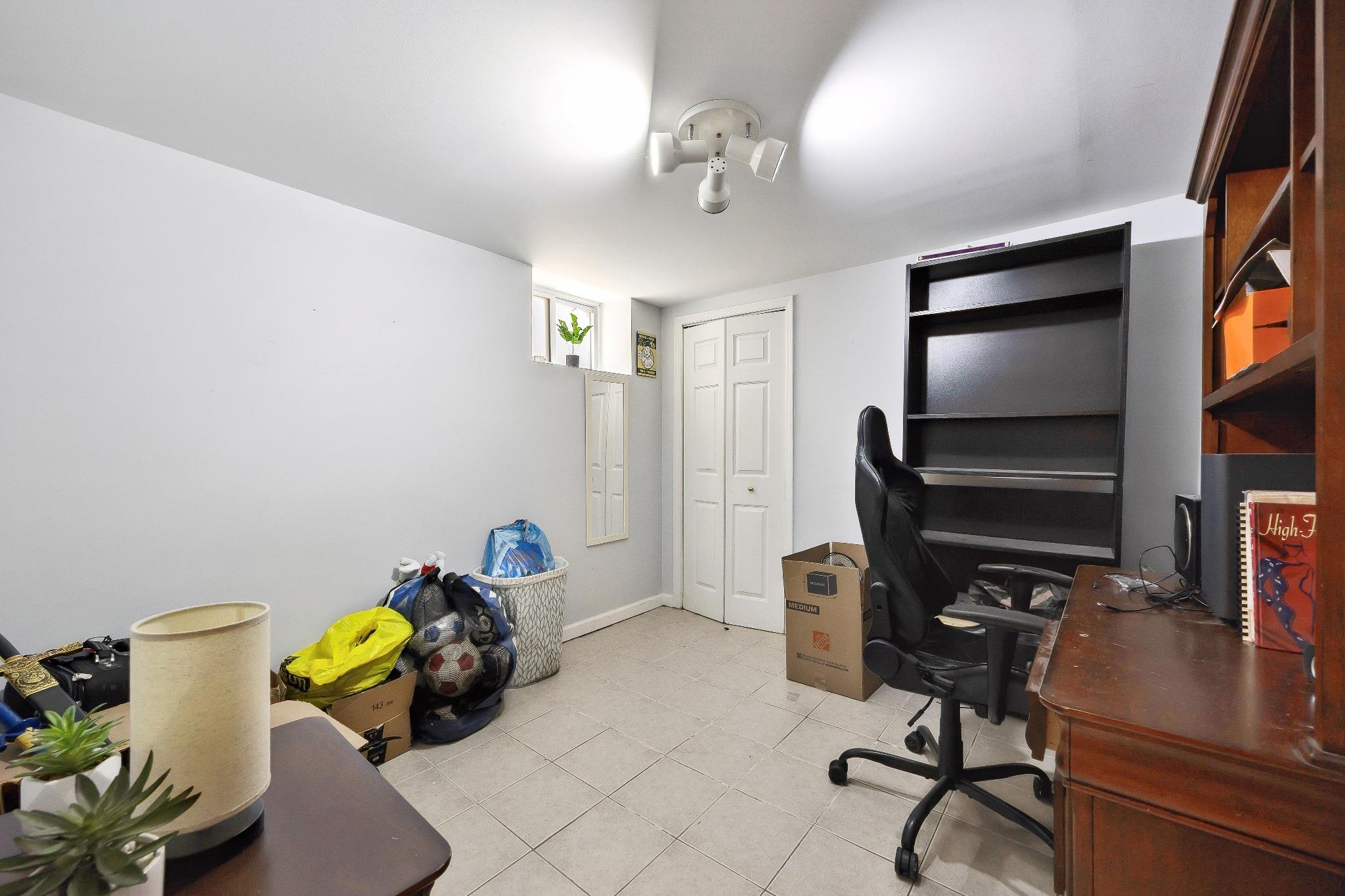 #15 photo, 1639 Hone Avenue, Bronx , NY 10461