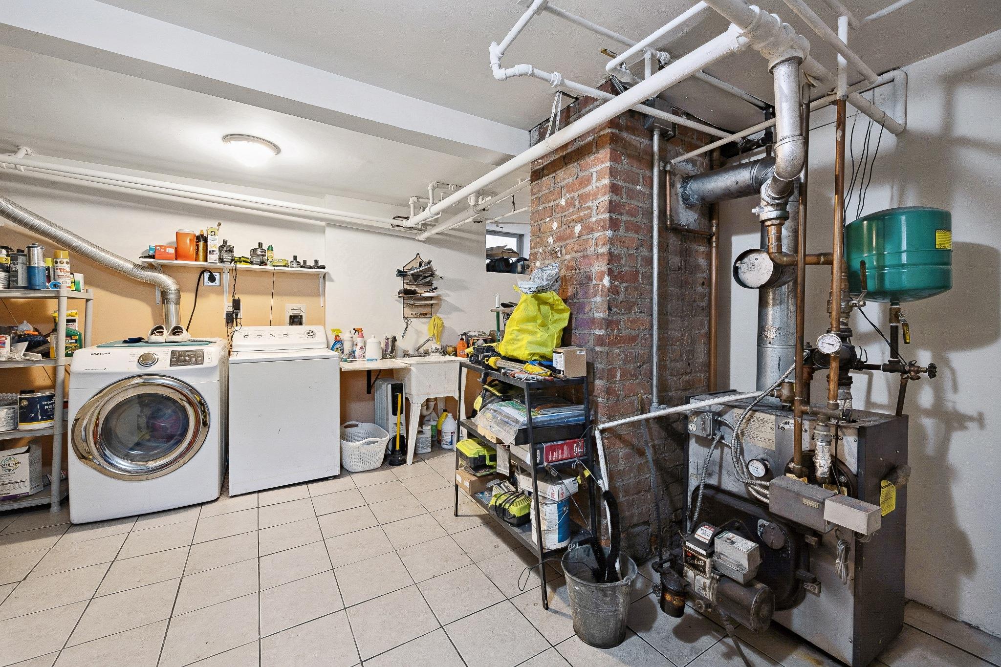 #17 photo, 1639 Hone Avenue, Bronx , NY 10461