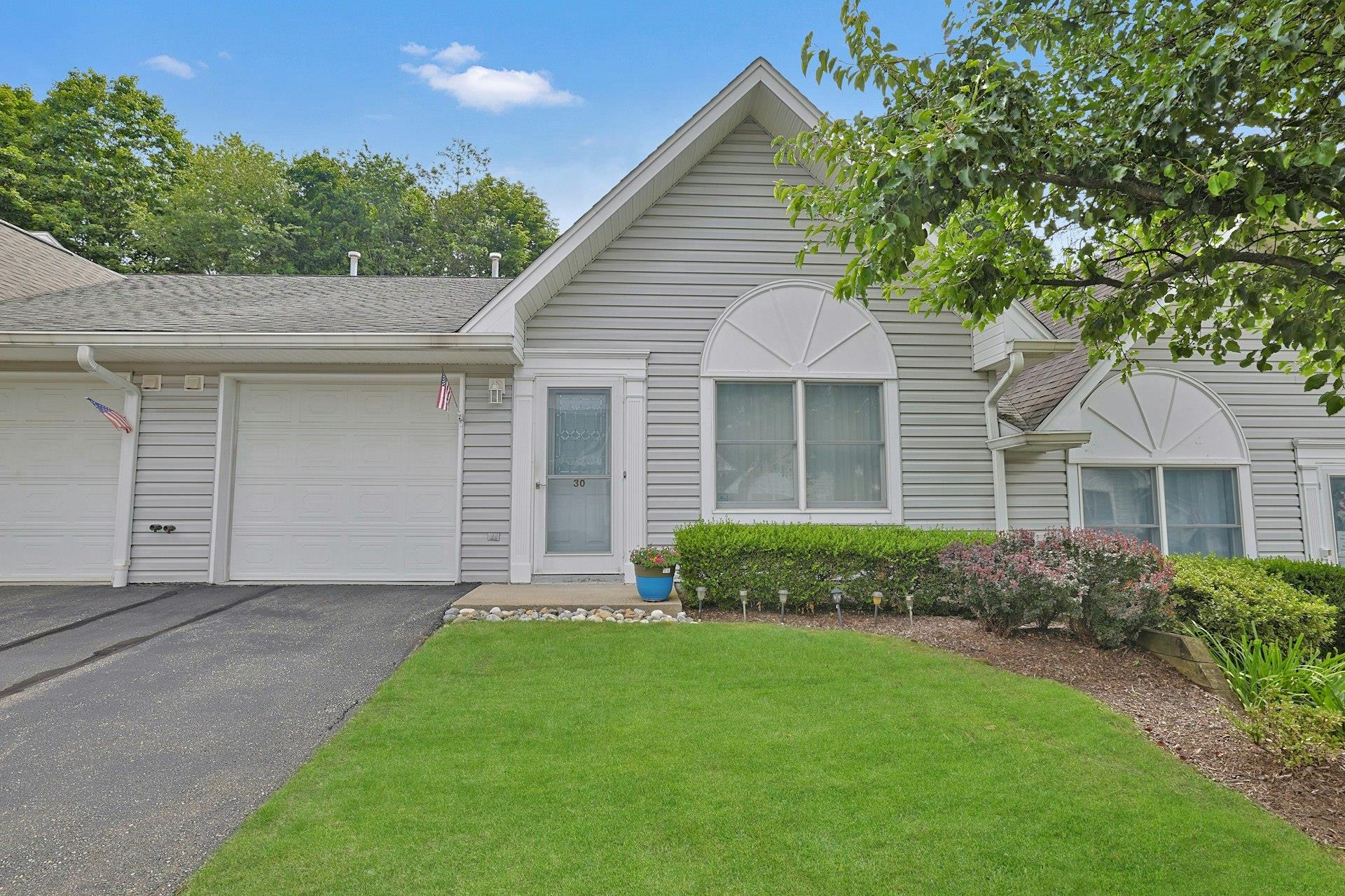 #1 photo, 30 Windsor Circle, New City , NY 10956