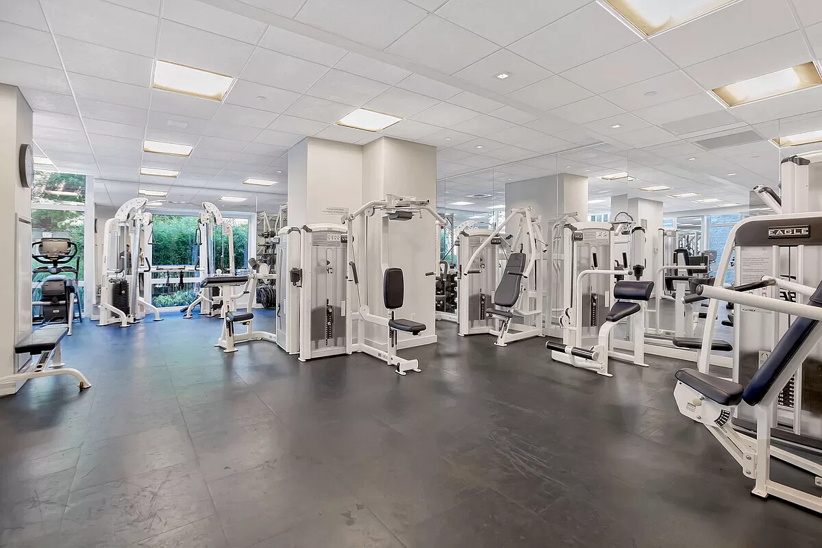 #10 photo, New York City, Lincoln Square , NY 10019