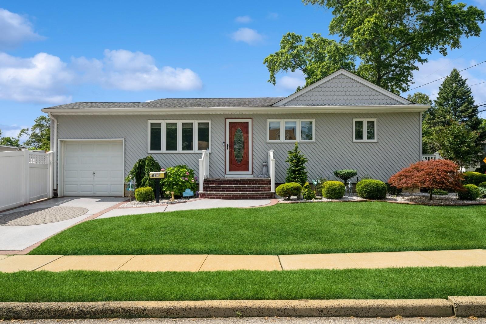 #1 photo, 3300 Walters Avenue, 長島 Wantagh , NY 11793