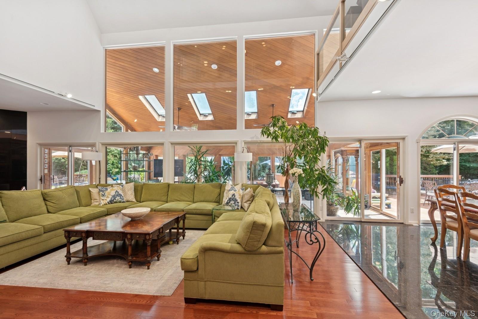 #14 photo, 9 Swan Place, サフォーク郡 Nissequogue , NY 11780