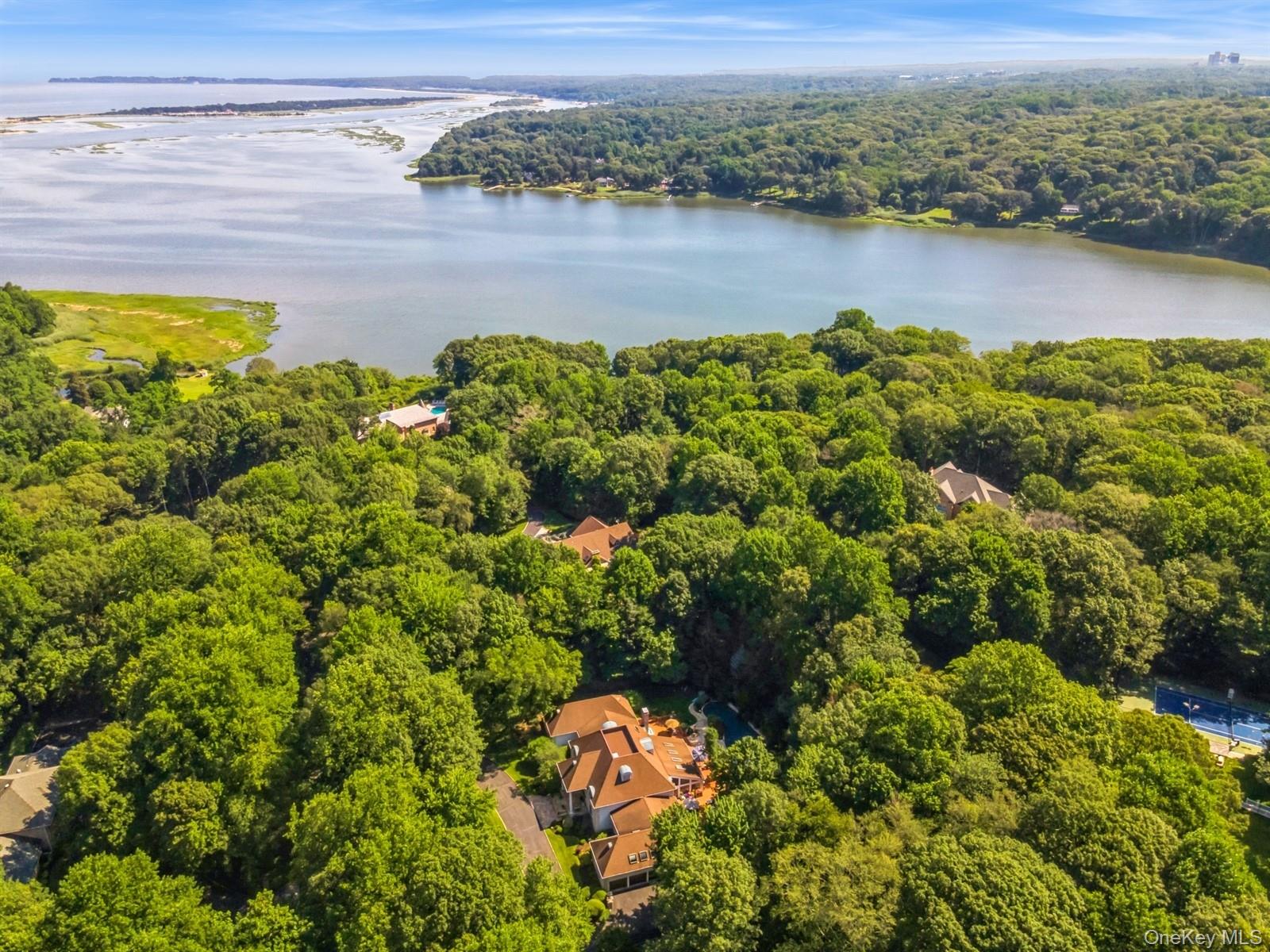 #3 photo, 9 Swan Place, サフォーク郡 Nissequogue , NY 11780