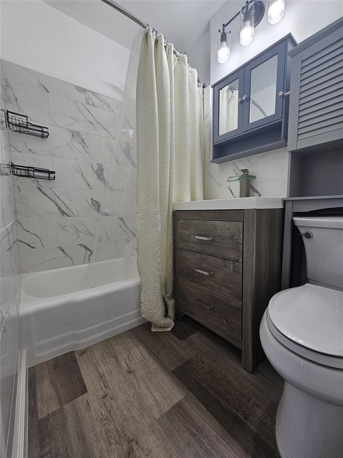 #1 photo, 34-43 60 Street unit, 皇后區 木邊 Woodside , NY 11377