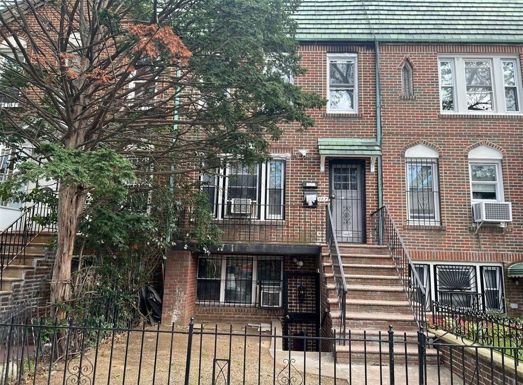 #1 photo, 687 E 42nd Street, 布鲁克林 Brooklyn , NY 11203
