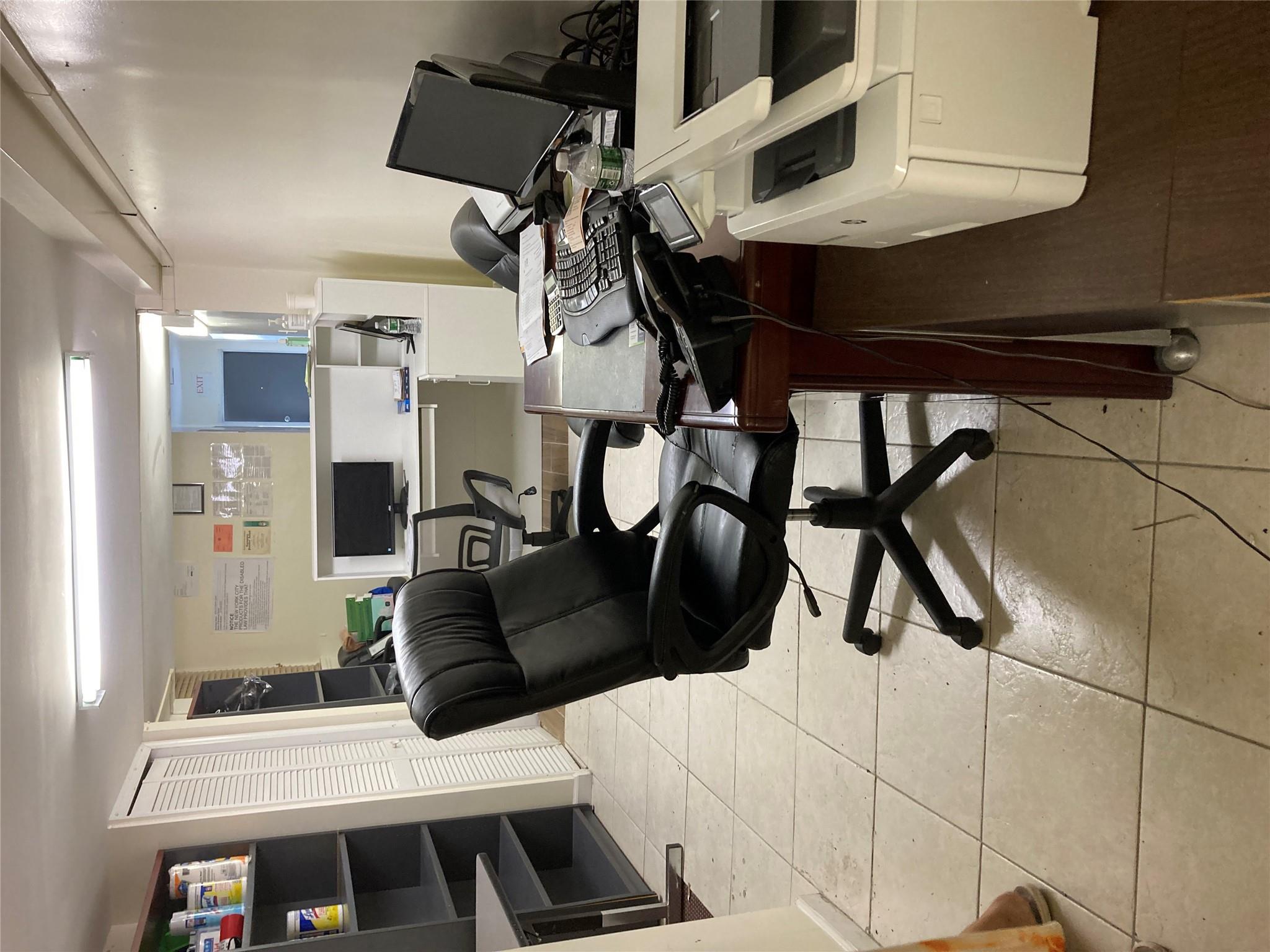 #3 photo, 102-05 63rd Road, クイーンズ区 Forest Hills , NY 11375