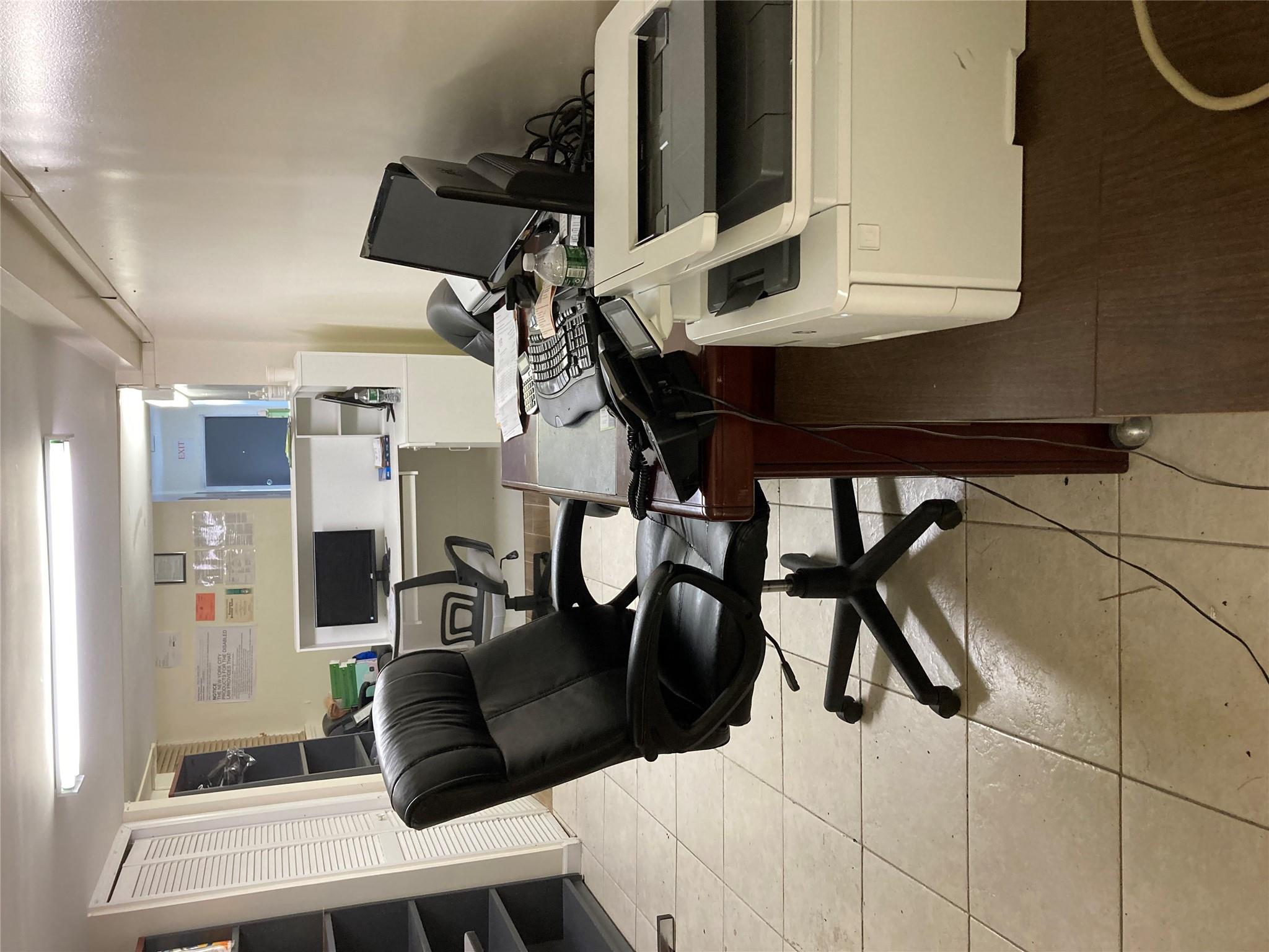 #4 photo, 102-05 63rd Road, クイーンズ区 Forest Hills , NY 11375