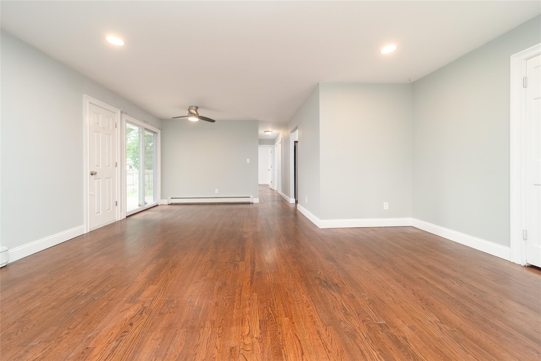 #2 photo, 7 Miller Drive, サフォーク郡 Lake Grove , NY 11755