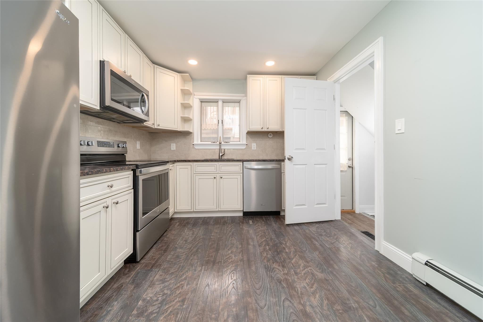 #4 photo, 7 Miller Drive, サフォーク郡 Lake Grove , NY 11755