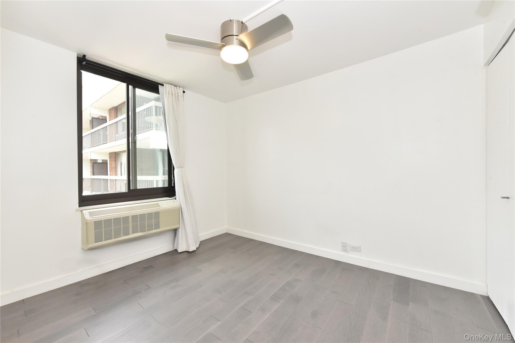 #12 photo, 152-18 Union Turnpike, クイーンズ区 Flushing , NY 11367