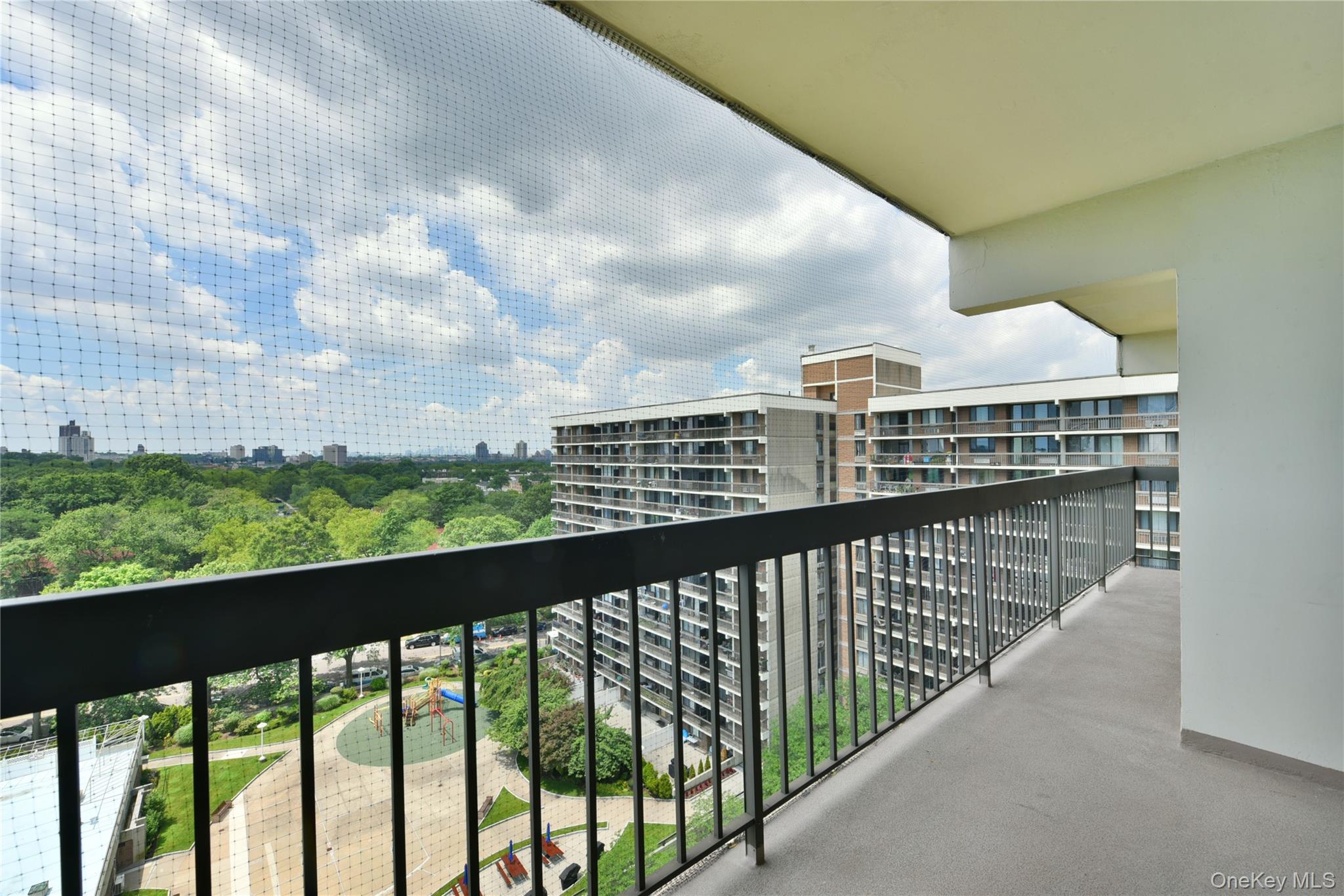 #8 photo, 152-18 Union Turnpike, クイーンズ区 Flushing , NY 11367