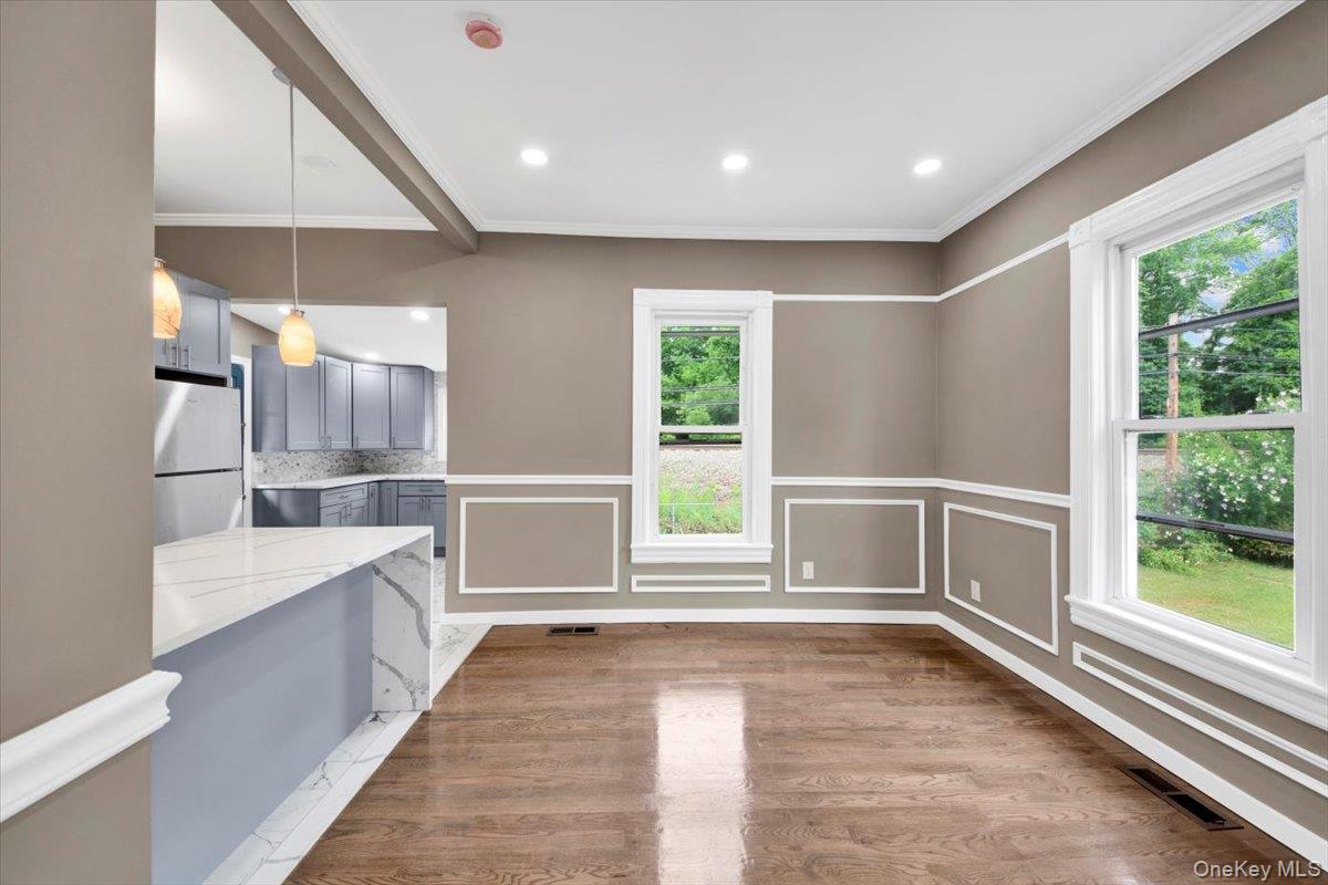 #8 photo, 233 Brady Avenue, Hawthorne , NY 10532